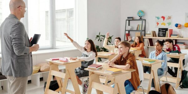 Jak mądrze rozmawiać z młodzieżą o polityce i demokracji? 18 1844329098 wp68a319c3f418d5.26567200